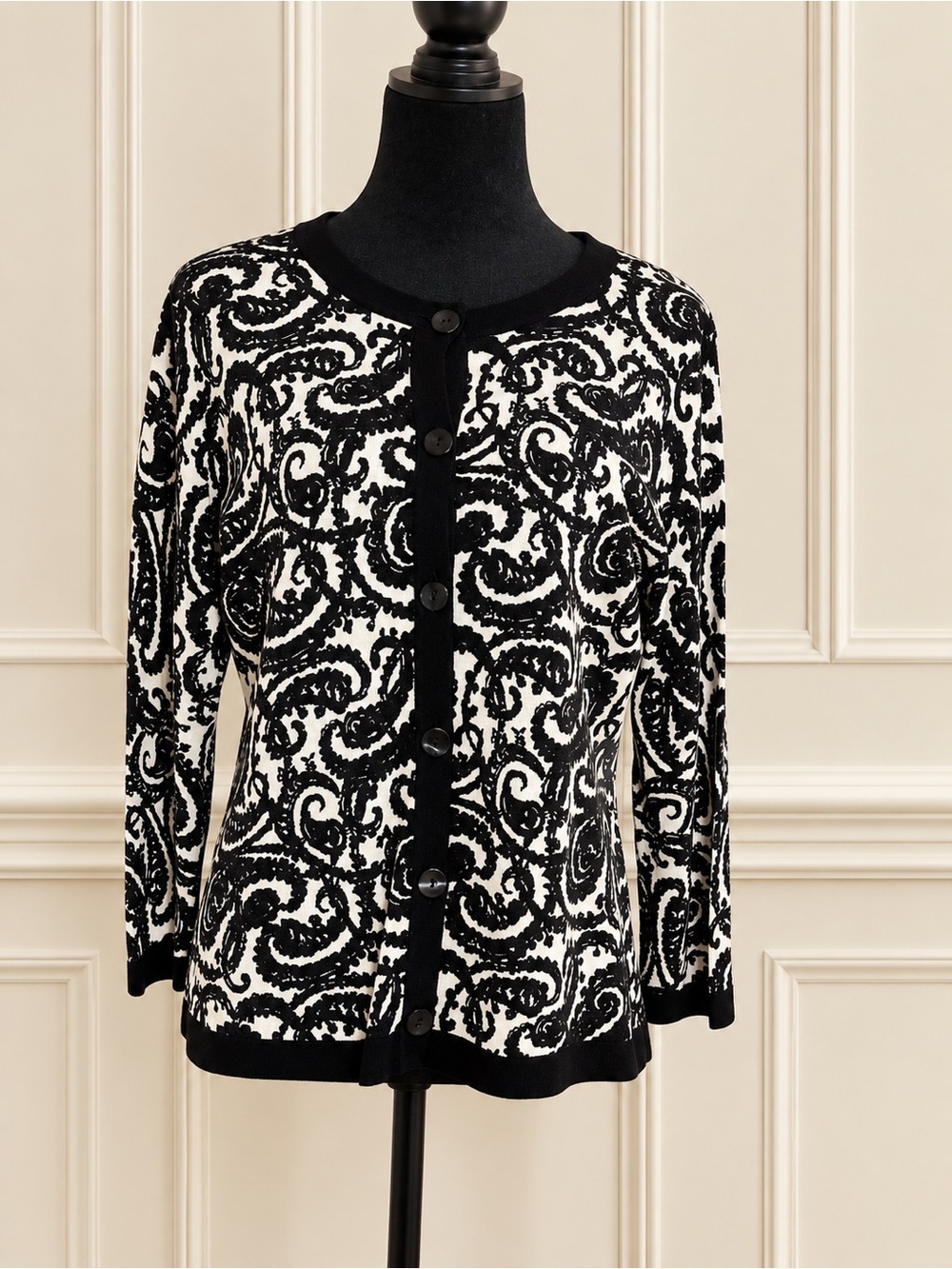 Talbot’s 100% Wool Sweater Black / White Medium